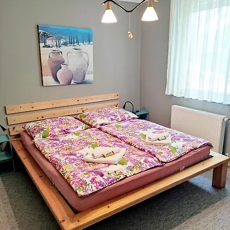 Tea Apartment *